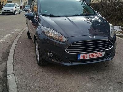 Second-hand Ford Fiesta 80 CP (58 kW) 2014 Culoareargint Hatchback