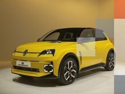 Tracțiune față Utilizat 2024 Renault R5 Hatchback | 24.900 EUR