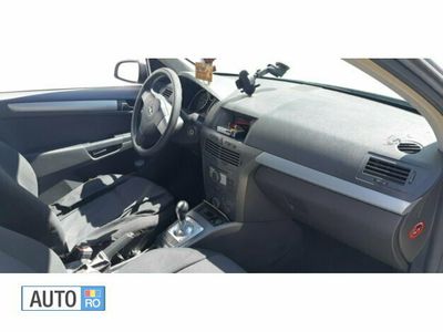 Second-hand Opel Astra 77 CP (56 kW) 2004 Gri Break