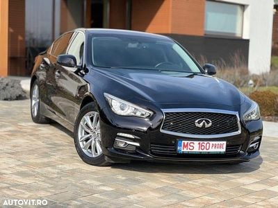 Second-hand Infiniti Q50 Premium 170 CP (125 kW) 2018 Culoarenegru Berlinǎ