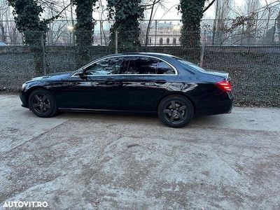 Second-hand Mercedes E220 194 CP (142 kW) 2020 Culoarenegru Berlinǎ