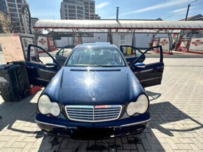 Mercedes C200