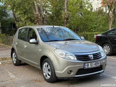 Utilizat 2010 Dacia Logan Lauréate Hatchback | 2.700 EUR (Preț OK)