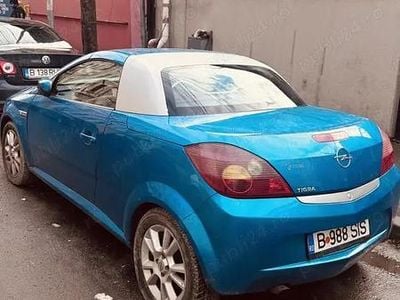 Second-hand Opel Tigra 66 CP (48 kW) 2005 Albastru Cabrio