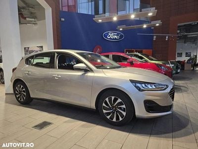 Culoareargint Nouă 2025 Ford Focus Titanium Hatchback | 21.650 EUR