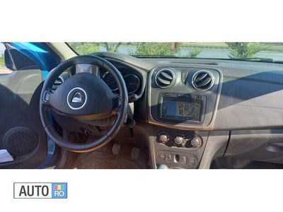 Second-hand Dacia Sandero 90 CP (66 kW) 2013 Albastru Hatchback