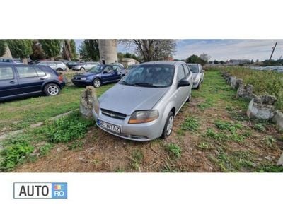 Second-hand Chevrolet Kalos 83 CP (61 kW) 2006 Argintiu Berlinǎ