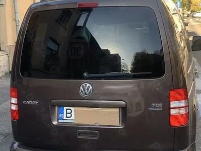 Culoaremaro Utilizat 2011 VW Caddy Monovolum | 6.000 EUR (Puțin scump)