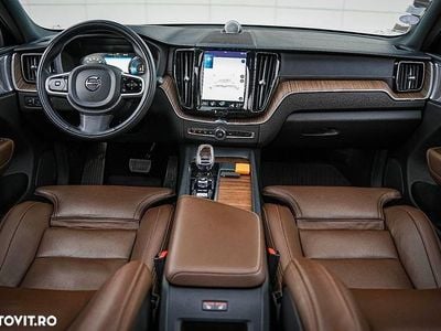 Second-hand Volvo XC60 Inscription 390 CP (286 kW) 2021 Culoarealbastru SUV