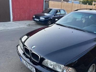 Negru Utilizat 2001 BMW 520 Break | 1.600 EUR