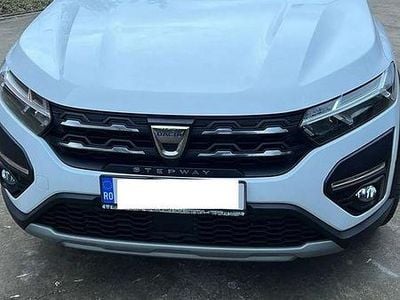 Second-hand Dacia Sandero Expression 90 CP (66 kW) 2021 Culoarealb Monovolum