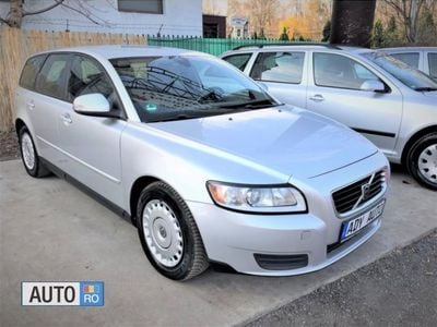 Second-hand Volvo V50 109 CP (80 kW) 2010 Gri Break