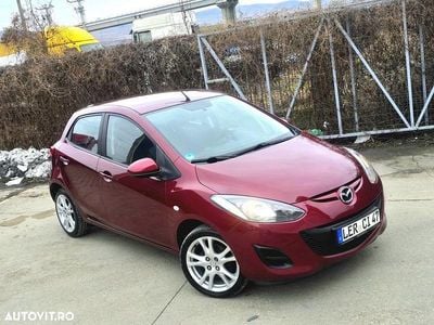 Second-hand Mazda 2 Center-Line 95 CP (69 kW) 2012 Culoarerosu Hatchback