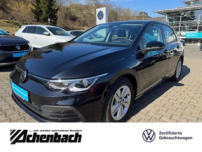 Utilizat 2022 VW Golf VIII Life | 31.462 EUR (Scump)