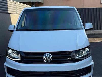 Culoarealb Utilizat 2017 VW Multivan Van | 40.990 EUR