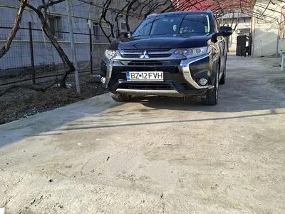 Second-hand Mitsubishi Outlander P-HEV 204 CP (150 kW) 2016