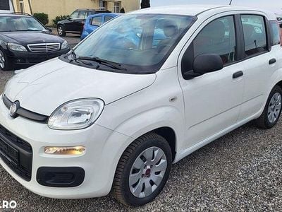 Second-hand Fiat Panda 69 CP (50 kW) 2012 Culoarealb Hatchback