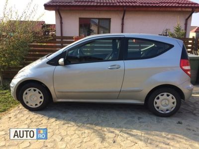Second-hand Mercedes A170 120 CP (88 kW) 2005 Argintiu metalizat Hatchback