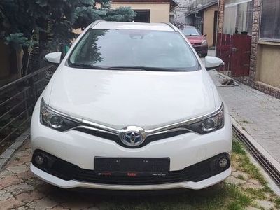 Toyota Auris Hybrid