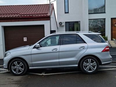 Argint Utilizat 2013 Mercedes ML350 SUV | 18.400 EUR (Preț OK)