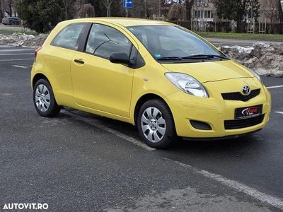 Second-hand Toyota Yaris 72 CP (52 kW) 2011 Culoaregalbeuriu Hatchback