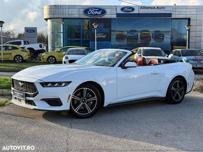 Second-hand Ford Mustang 290 CP (213 kW) 2024 Culoarealb Cabrio