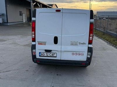 Culoarealb Second-hand 2010 Renault Trafic Monovolum | 5.000 EUR (Preț bun)