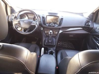 Second-hand Ford Kuga 140 CP (102 kW) 2015 Albastru SUV
