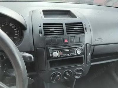 Utilizat 2004 VW Polo Berlinǎ | 1.000 EUR (Scump)