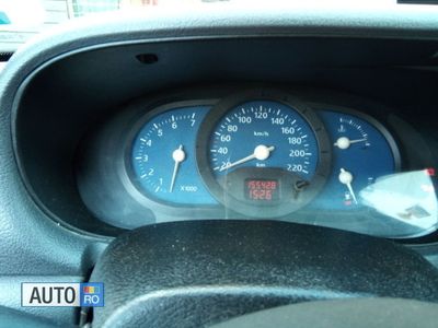 Second-hand Dacia Solenza 75 CP (55 kW) 2005 Verde Hatchback