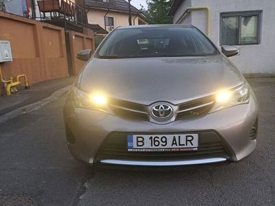 second-hand Toyota Auris 