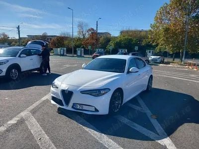 Second-hand Alfa Romeo Giulia 280 CP (205 kW) 2020 Alb Berlinǎ