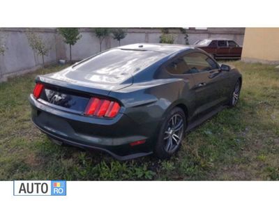 Verde Utilizat 2015 Ford Mustang Coupe | 31.500 EUR