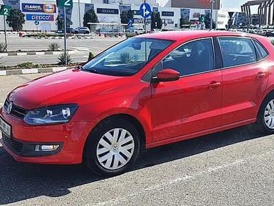 Rosu Utilizat 2009 VW Polo Berlinǎ | 4.300 EUR (Scump)