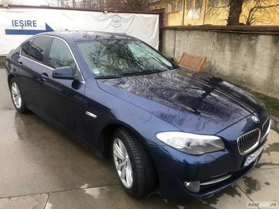 second-hand BMW 525 / 218CP / albastru metalizat cu interior piele bej
