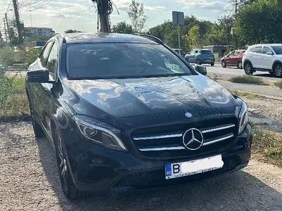 Second-hand Mercedes GLA250 211 CP (155 kW) 2014 Negru SUV