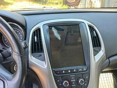 Utilizat 2012 Opel Astra Hatchback | 4.900 EUR (Puțin scump)