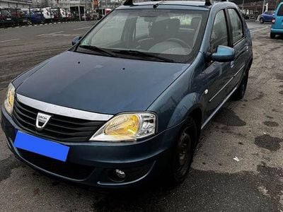 Second-hand Dacia Logan Lauréate 75 CP (55 kW) 2011 Culoarealbastru Berlinǎ