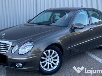 Mercedes E320