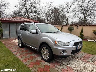 Culoaregri Second-hand 2011 Mitsubishi Outlander SUV | 6.400 EUR (Puțin scump)