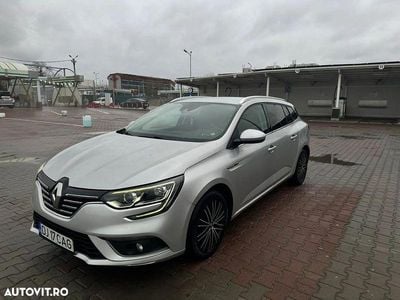 Second-hand Renault Mégane GrandTour Intens 110 CP (80 kW) 2017 Culoareargint Break