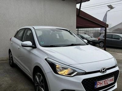 Culoarealb Second-hand 2015 Hyundai i20 Intro Edition | 6.650 EUR (Puțin scump)