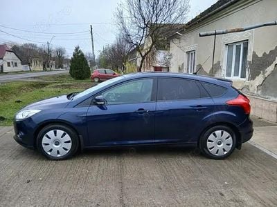 Albastru Utilizat 2012 Ford Focus Hatchback | 3.750 EUR (Preț bun)