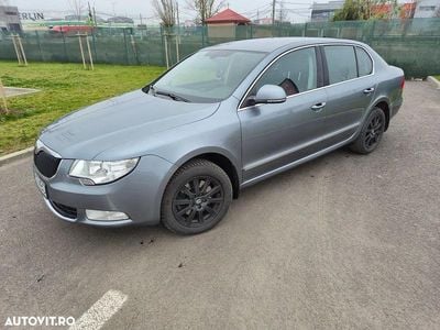 Culoaregri Utilizat 2013 Skoda Superb Elegance Berlinǎ | 7.899 EUR (Super Preț)