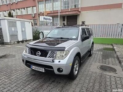 Gri Utilizat 2007 Nissan Pathfinder SUV | 5.000 EUR (Super Preț)