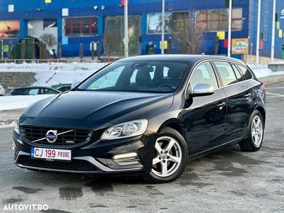 Culoarenegru Second-hand 2015 Volvo V60 R-Design Break | 6.699 EUR (Super Preț)