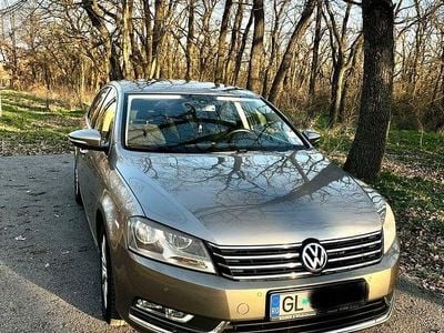 Culoaremaro Utilizat 2013 VW Passat Comfortline Berlinǎ | 7.000 EUR (Preț bun)