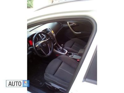 second-hand Opel Astra DTJ17