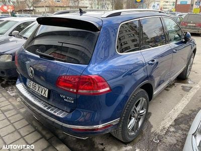 Second-hand VW Touareg 262 CP (192 kW) 2016 Culoarealbastru SUV