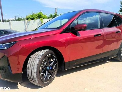 Second-hand BMW iX Comfort Edition 384 kW (523 CP) 2024 Culoarerosu SUV